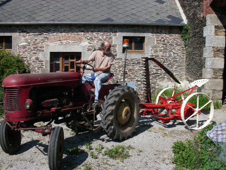 McCormick 7b faucheuse - Massey Harris Pony 820D