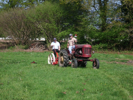 McCormick 7b faucheuse - Massey Harris Pony 820D